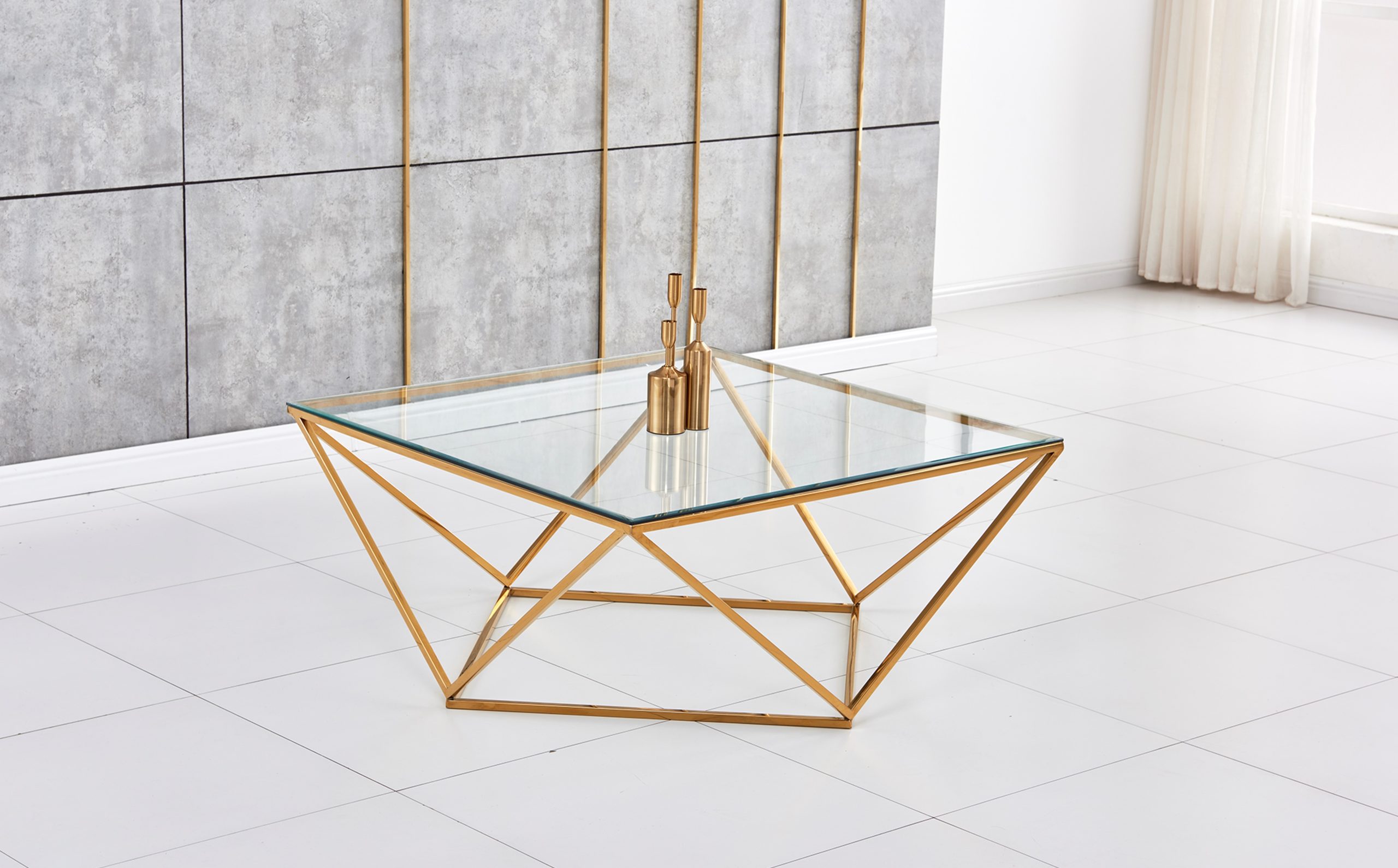 IMG_4804 TABLE BASSE ALINA GOLD TRANSPARENT 100x100x45 cm – Image 1
